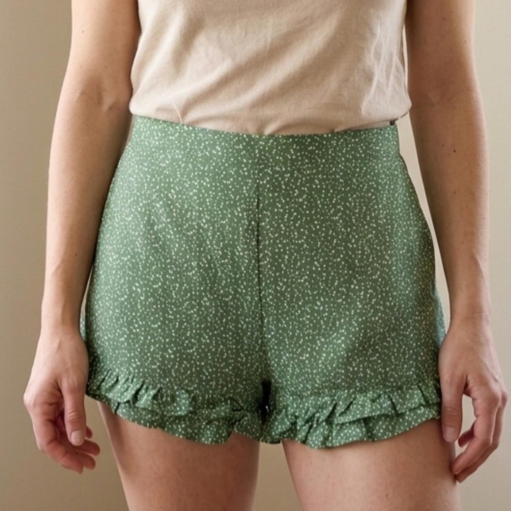 Sage the Label Green Polka Dot Ruffle Shorts – Size S